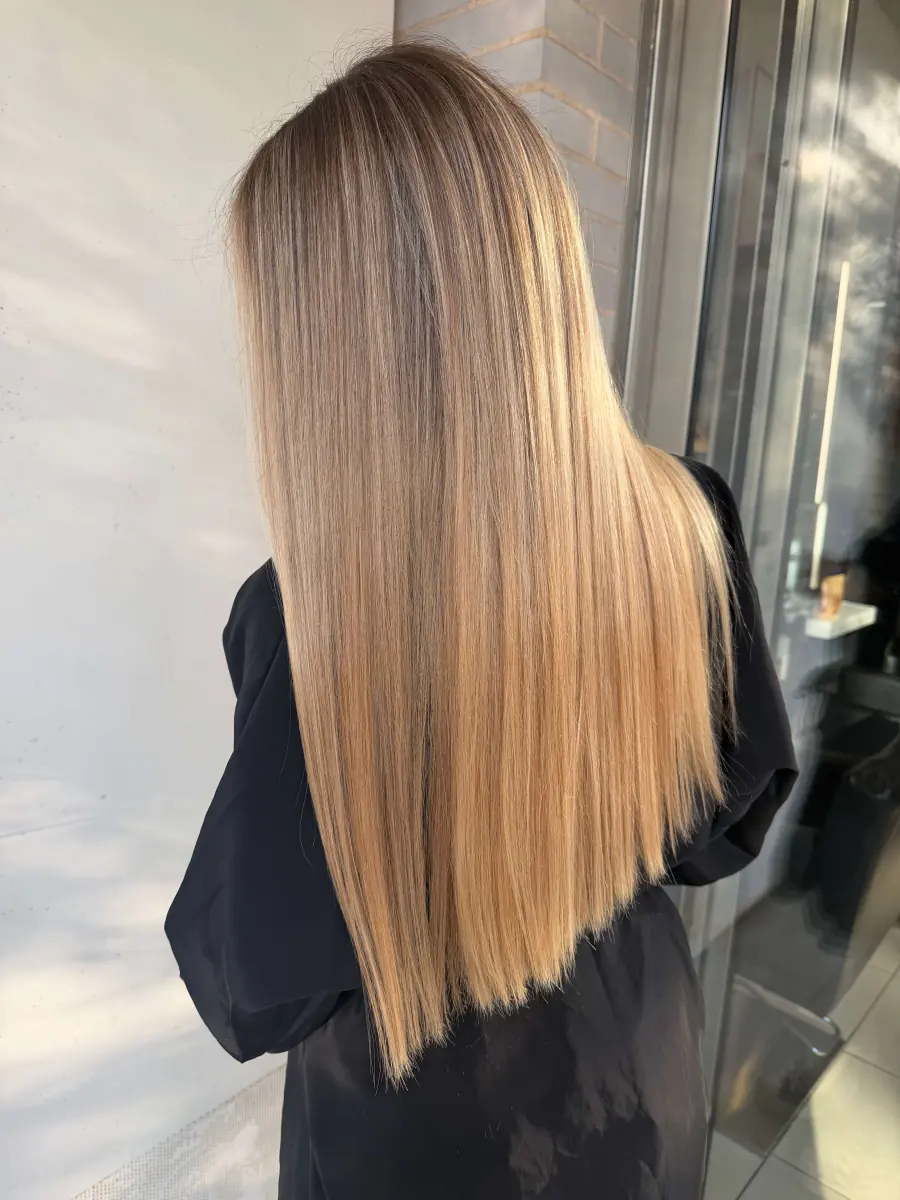 Resultado de color y balayage personalizado realizado por Elles i Ells